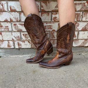 Women’s corral ostrich cowboy boots